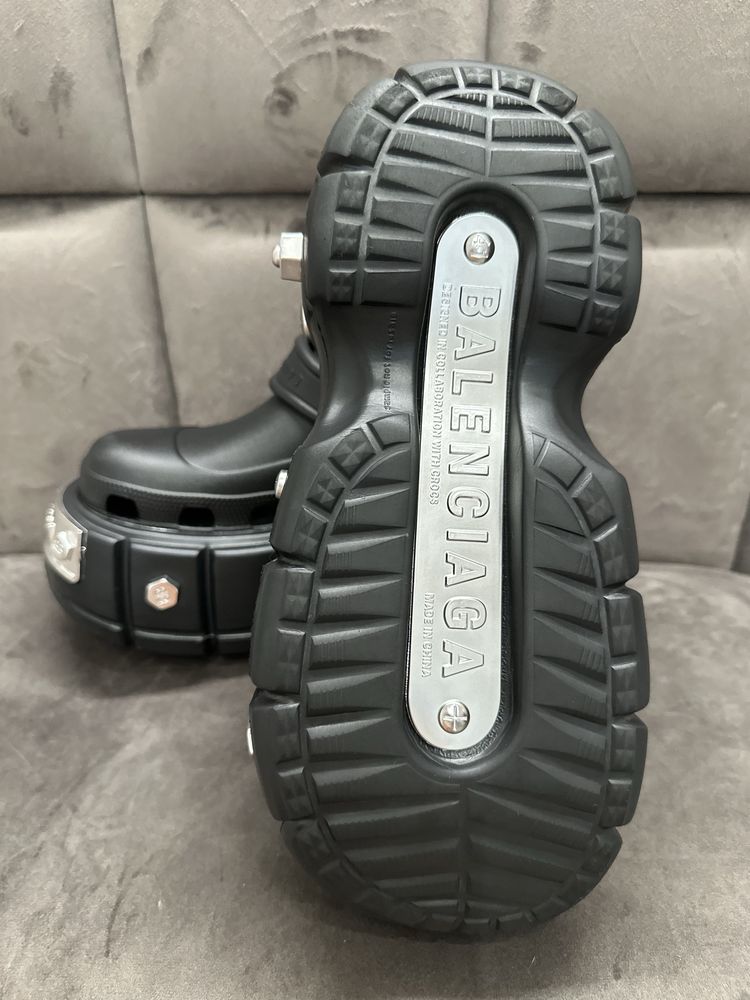 Balenciaga crocs