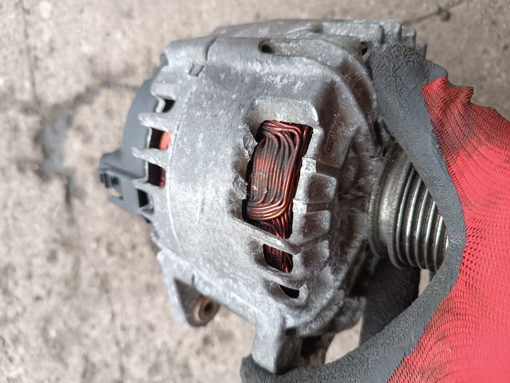 Alternator cfg cffb cbab a3 8p Touran golf passat B7 2.0tdi 140km
