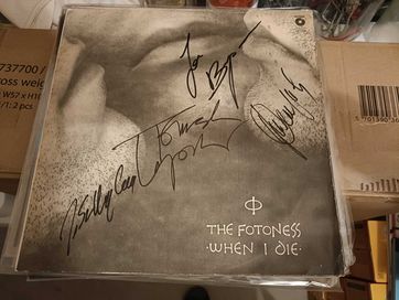 Fotoness - When I Die - autografy