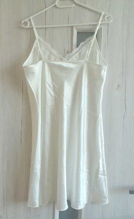 Biała nowa koszula nocna na wąskich ramiączkach L/XL