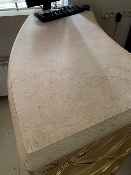 Продам стойку  администратора или дома с мраморной столешницей ТОРГ!!!