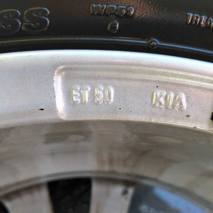 Koła KIA CEED III na felgach aluminiowych , czujniki.