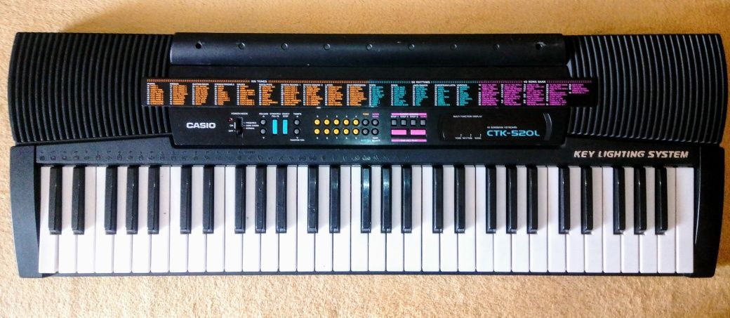 CASIO CTK-411 keyboard stereo 5 oktaw, MIDI, zasilacz.