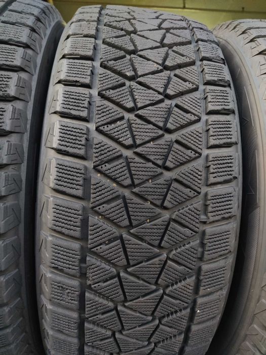 Bridgestone Blizzak R19 245 55 зимові шини на Toyota Highlander