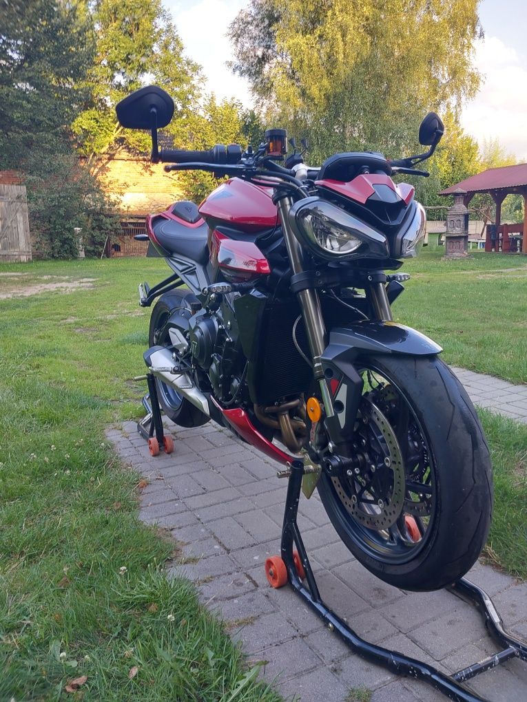 Triumph street triple 765rs 2023r   salon PL nowe opony super corsa v4
