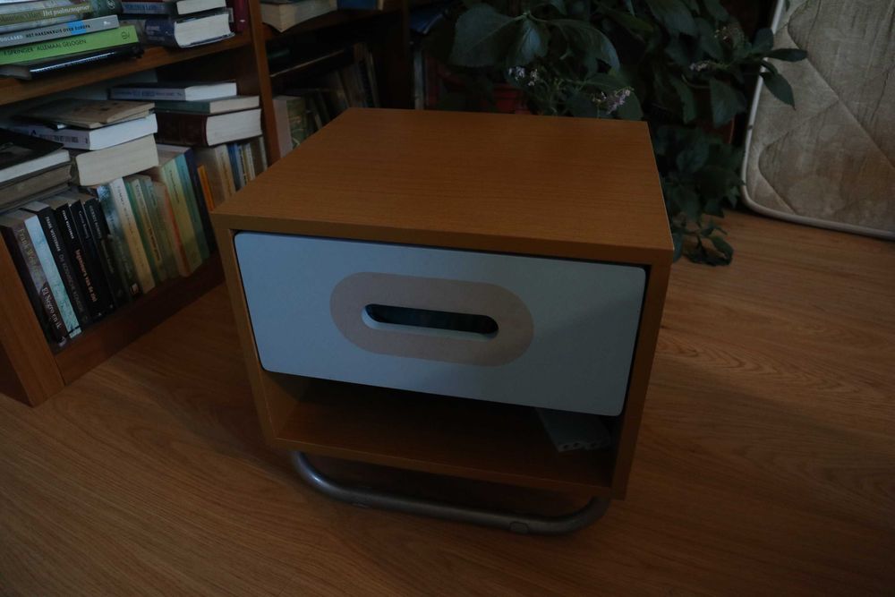 Cama carro para criança com colchão + comoda + mesa de cabeceira