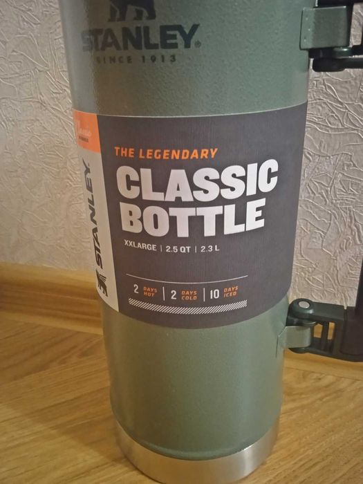 Термос Stanley. З США. Оригінал. Новий. Утримує тепло 2 дні