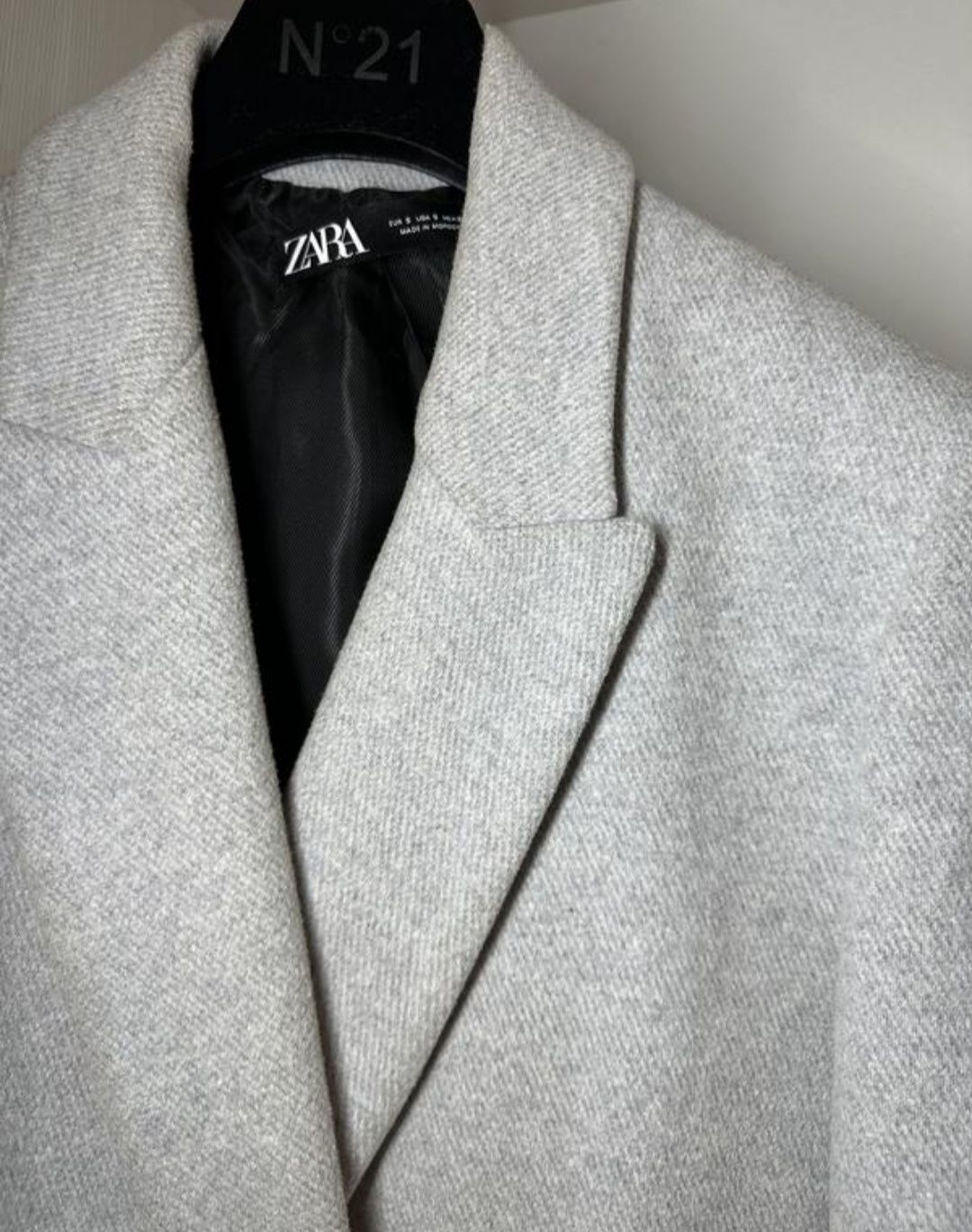 Пальто сіре Zara