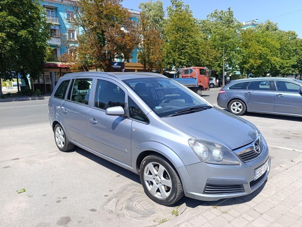 Opel Zafira 1.9TDI 7 мест продам или обмен