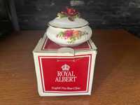 Porcelanowa szkatułka puzderko Royal Albert Old Country Roses