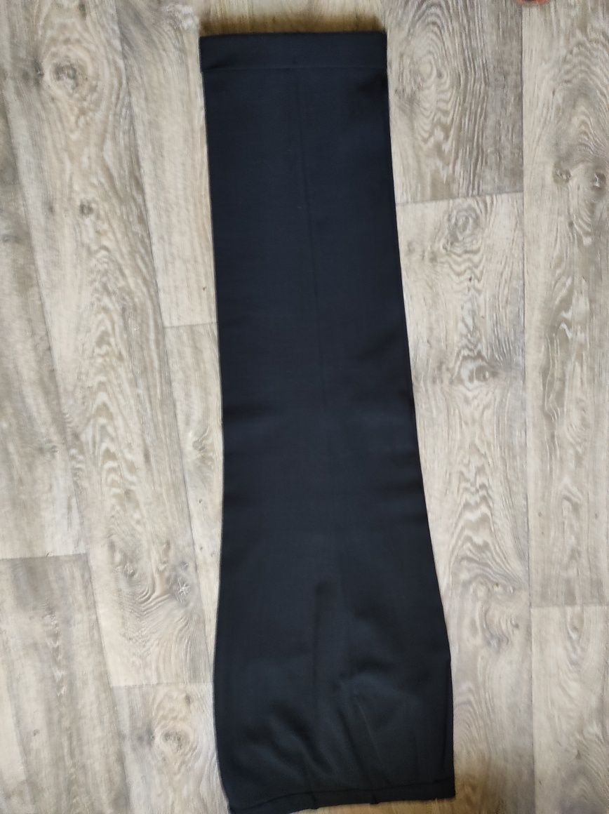 Trzyczęściowy garnitur meski-kolor czarny