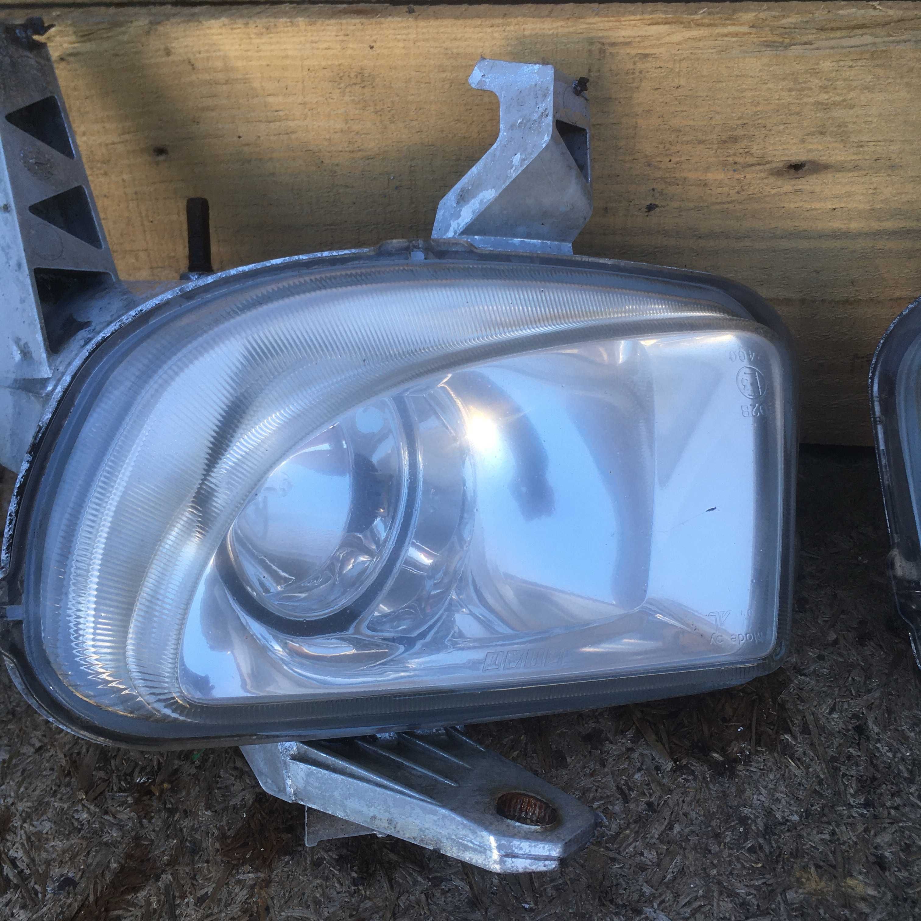 lampa przeciwmgielna lewa prawa grande punto 06 rok fiat