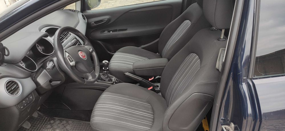 Fiat Punto EVO, 1.4 FIRE 8V 77KM, 2010 rok