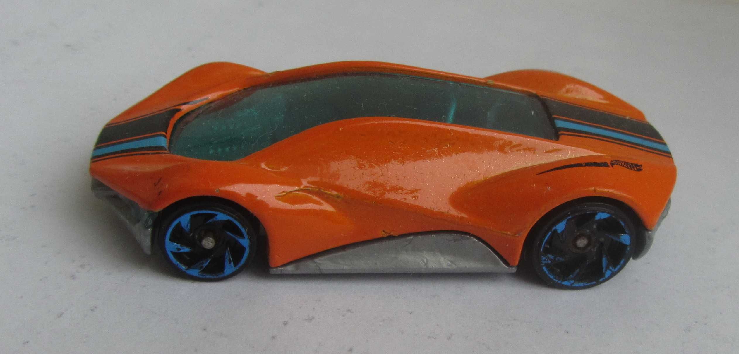 Машинка Exotique fjv81 hot wheels mattel 2017