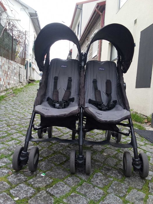 Vendo carrinho duplo Chicco Echo para gémeos / duas criança