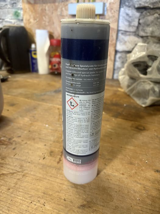 Smar do młotów hydraulicznych Fuchs Meisselpaste 500g