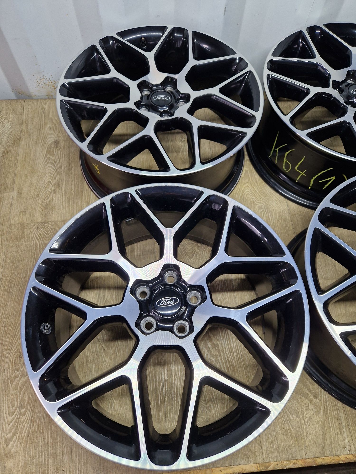 Felgi 19 Ford mondeo focus kuga  s max st line 5x108 8j et55 os 63.4