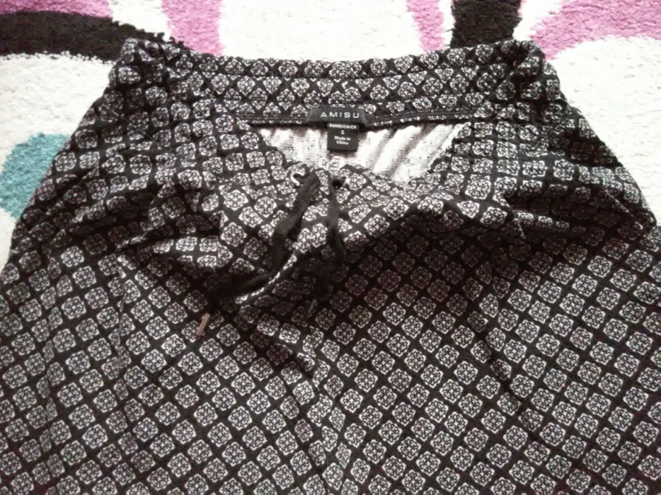 Spodnie wiosenno-letnie nowe New Yorker r.S