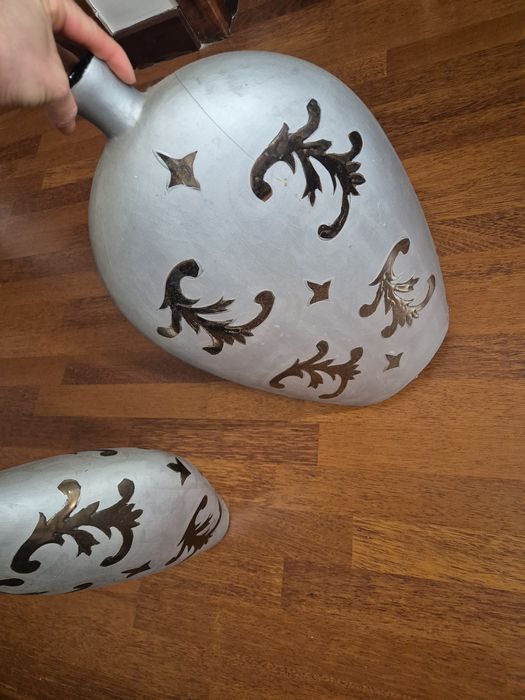 Jarrões prateados decorativos