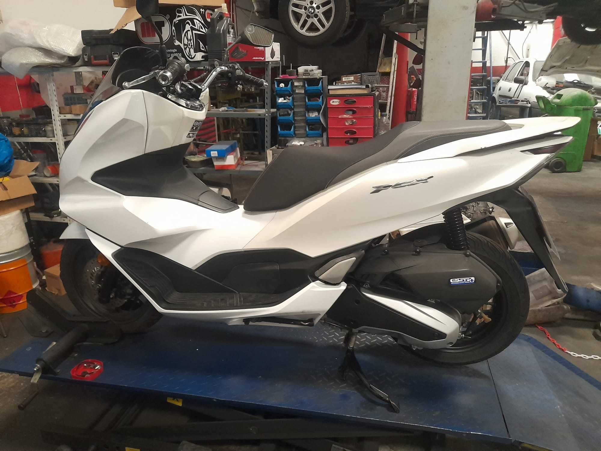 pcx 125cc scooter