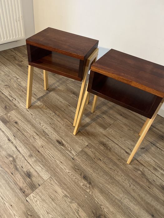 Stoliki nicne z drzewa egzotycznego