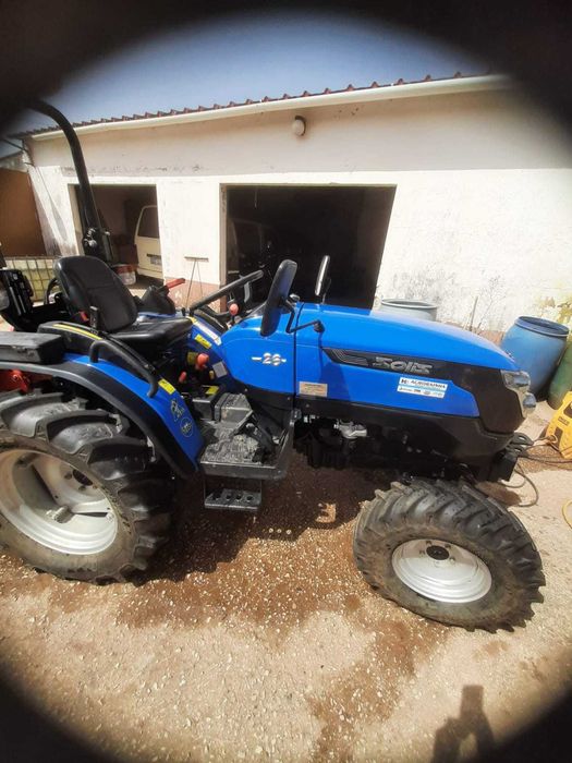Trator SOLIS 26  '
