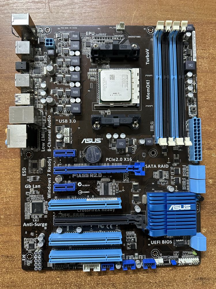 Материнська плата ASUS F1A55 R2.0 + процессор 4 ядра. FM1