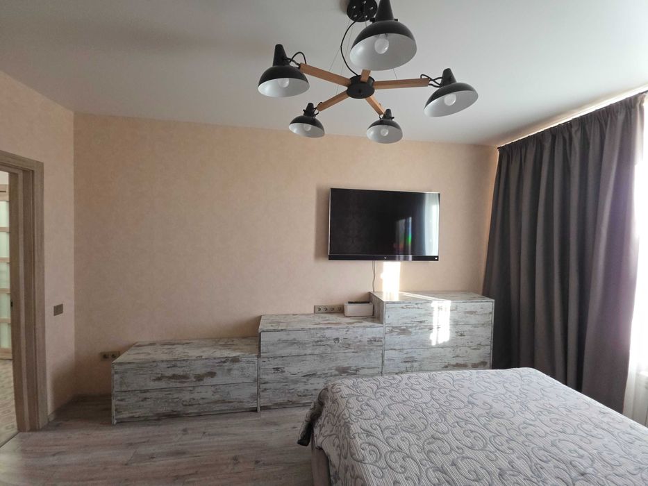 Продам квартиру. Дарниця. Червоний хутір.
