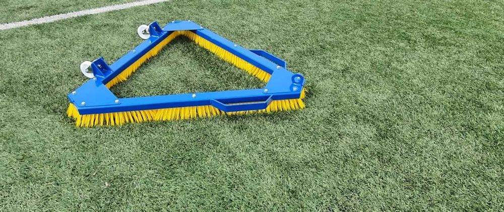 Varredora de Relvado Sintético