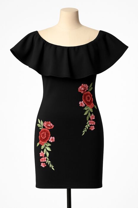 Чорне коротке плаття з вишивкою
