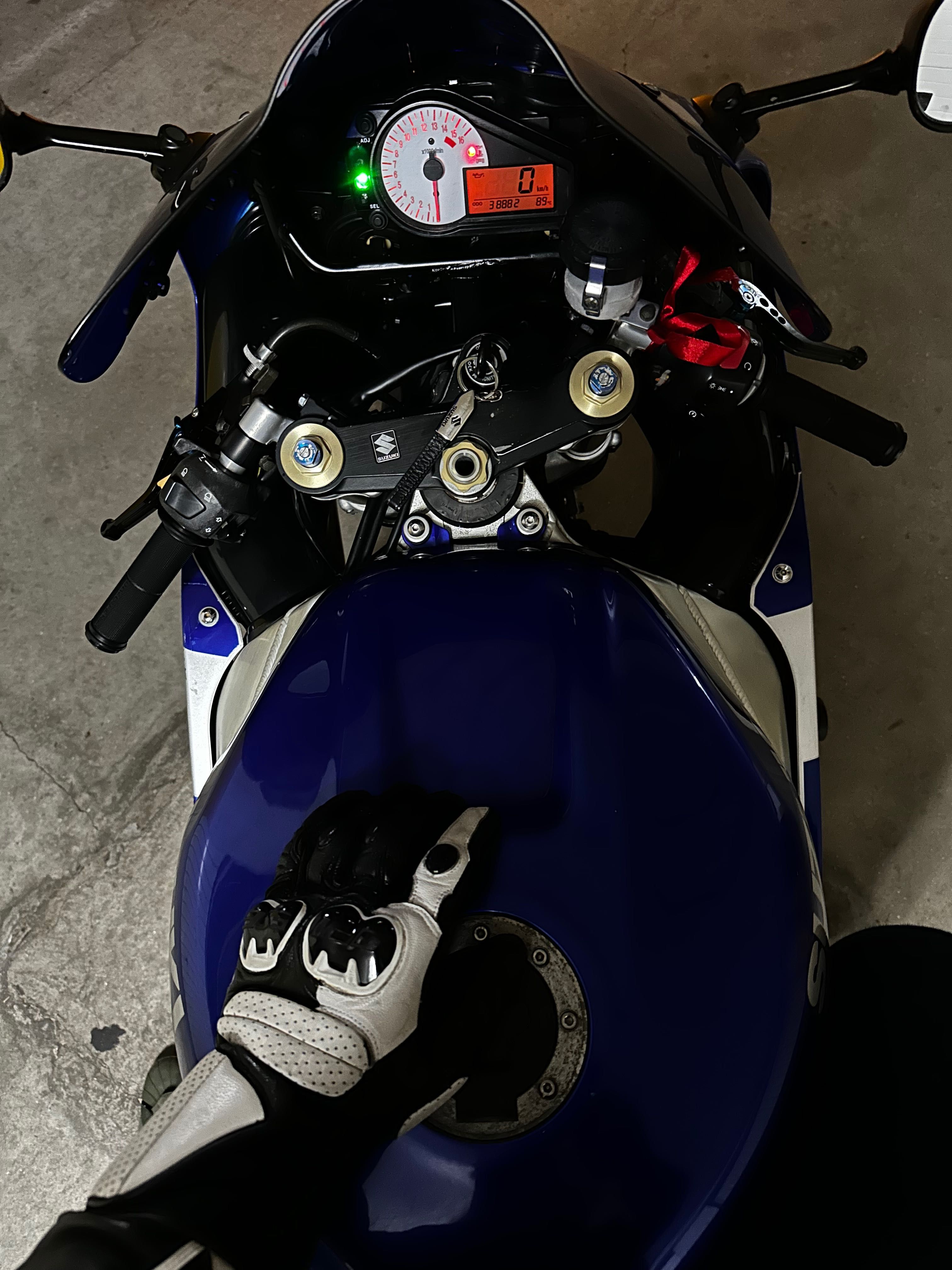 Suzuki gsxr600 k1
