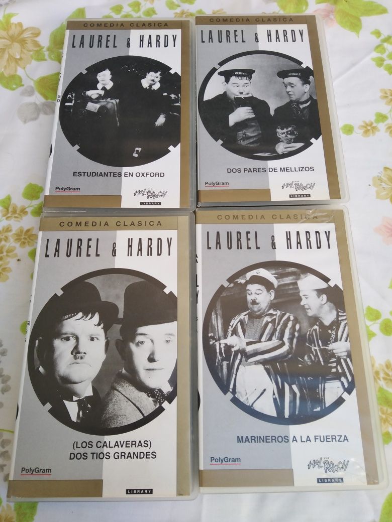 4 Cassetes de Vídeo VHS dos Cómicos laurel y Hardy(Bucha e Estica)