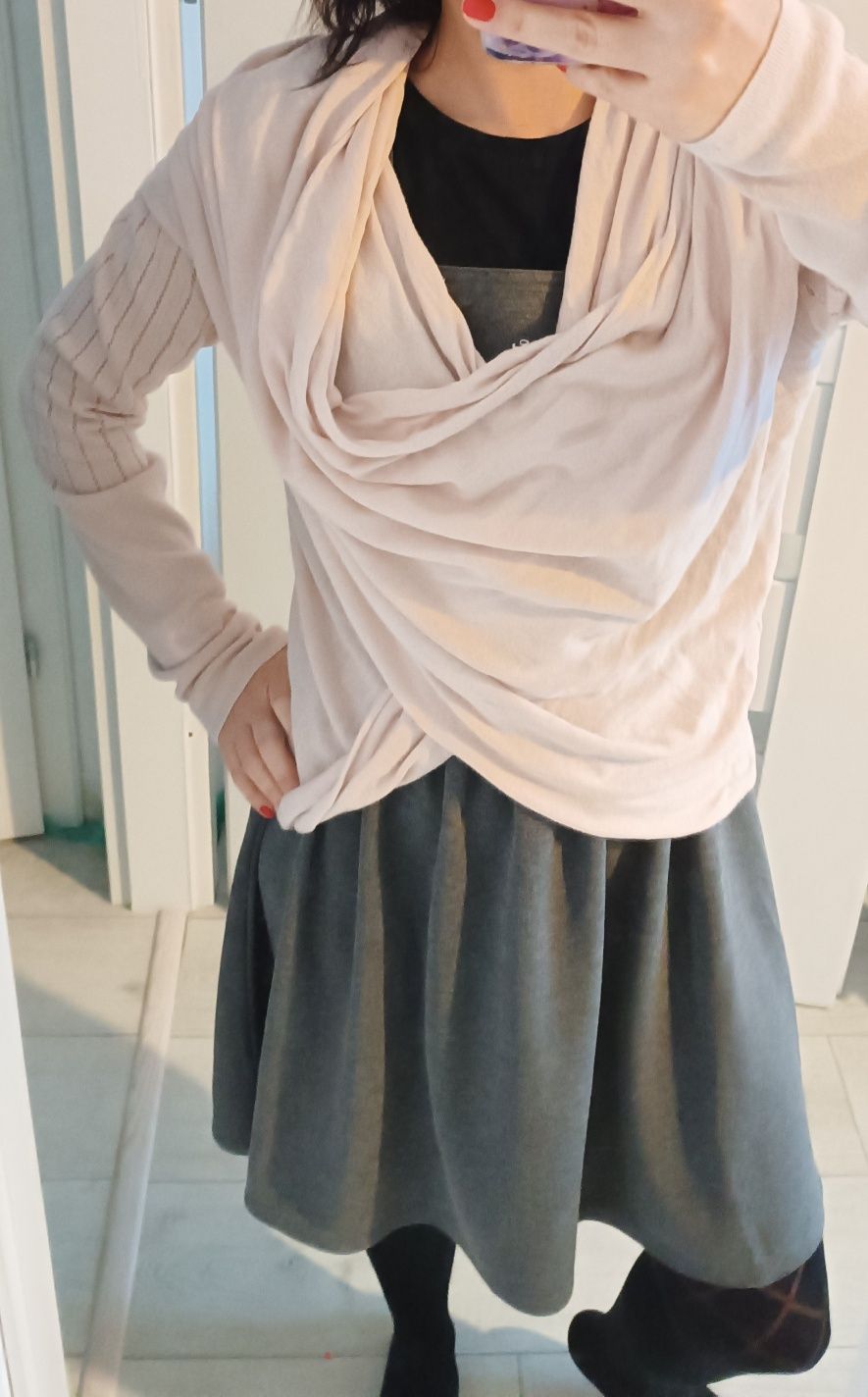 Sweter różowy asymetryczny pudrowy róż z marszczeniem l xl