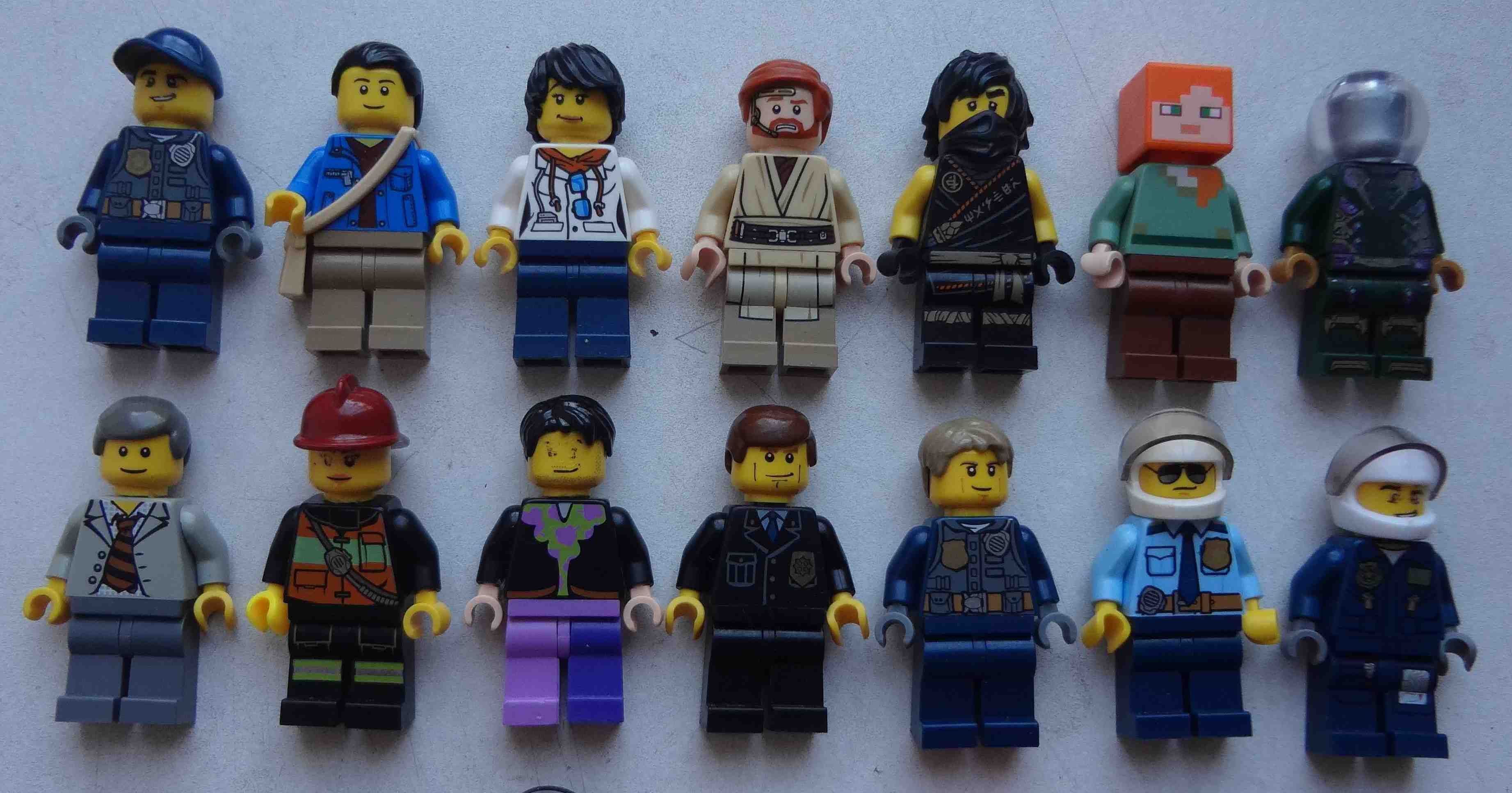 Минифигурки LEGO Лего оригинал 28 штук разных