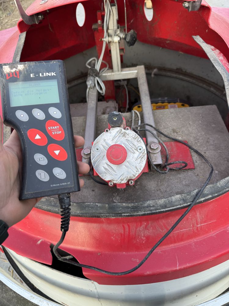 Lely juno robot tmr podgarniacz do paszy juno 150