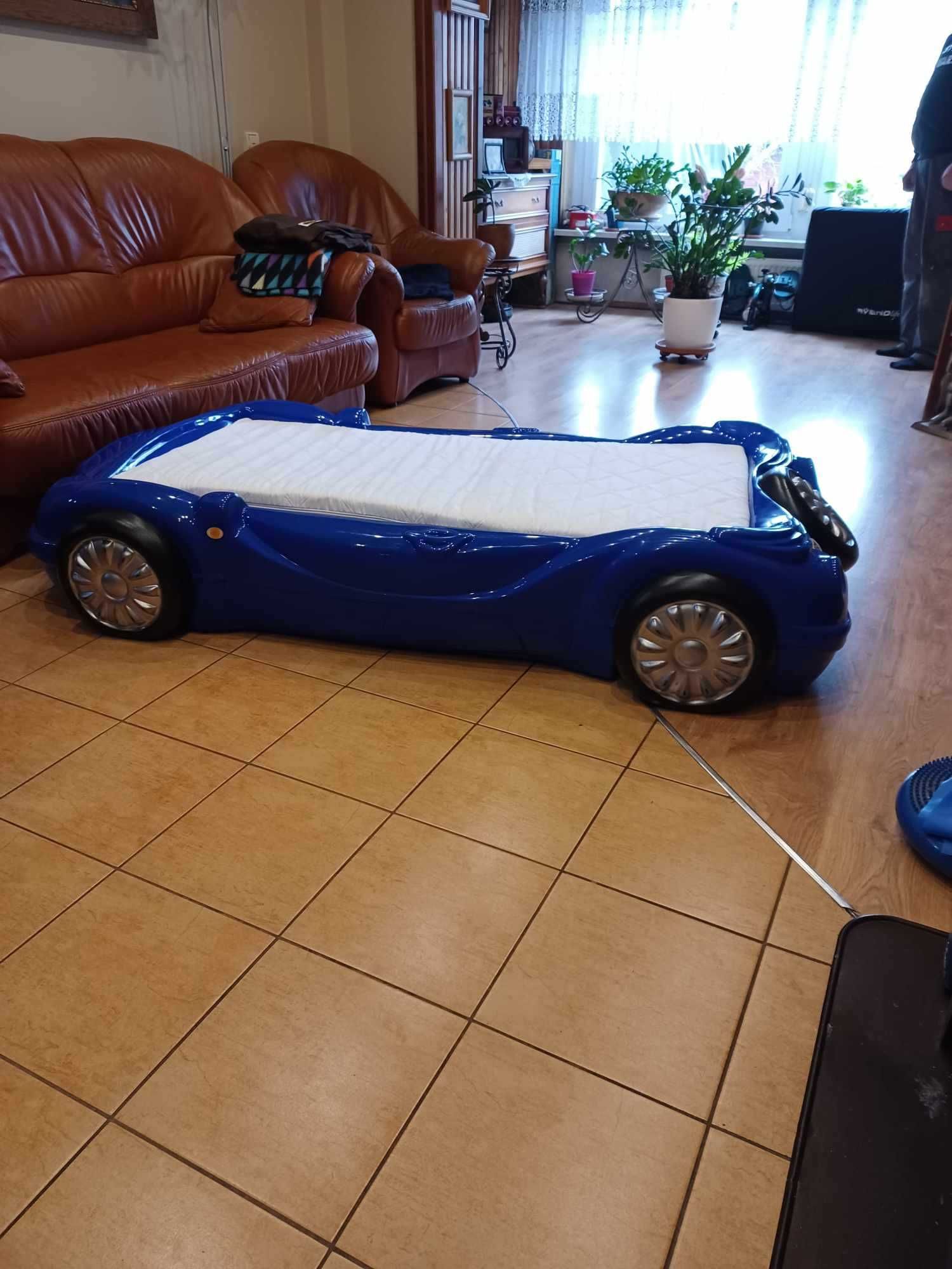 Łóżko dla dziecka samochód