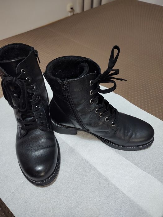 Krótkie kozaczki damskie