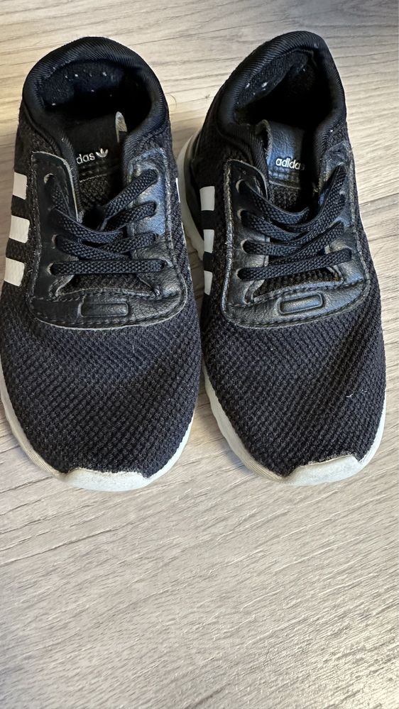 Кросівки Adidas 24