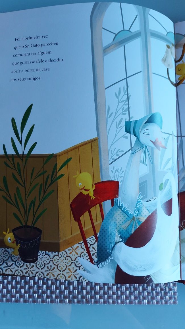 Livro infantil "o gato que não  tinha amigos"