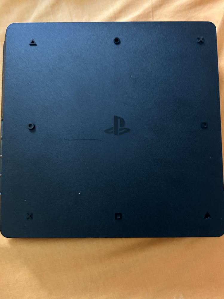 Vendo PS4 com comando original
