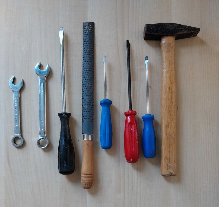 Conjunto Ferramentas Martelo Chaves Fendas