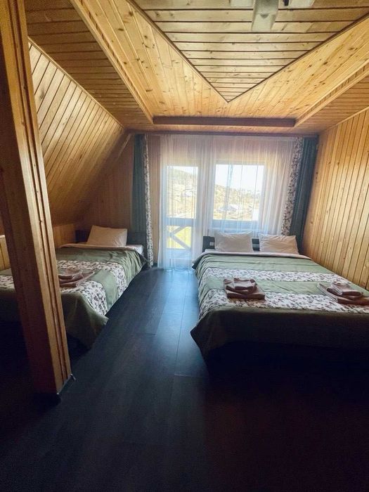 Оренда будинку готельного типу на 14 кімнат, с. Головецько