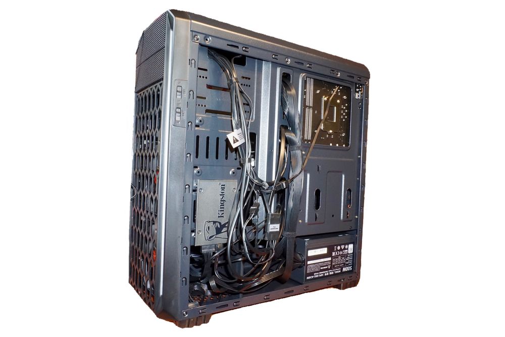 Komputer Gamingowy RX570 Armor 8GB, i3 9100F, 16 RAM prawie 7 TB!!!