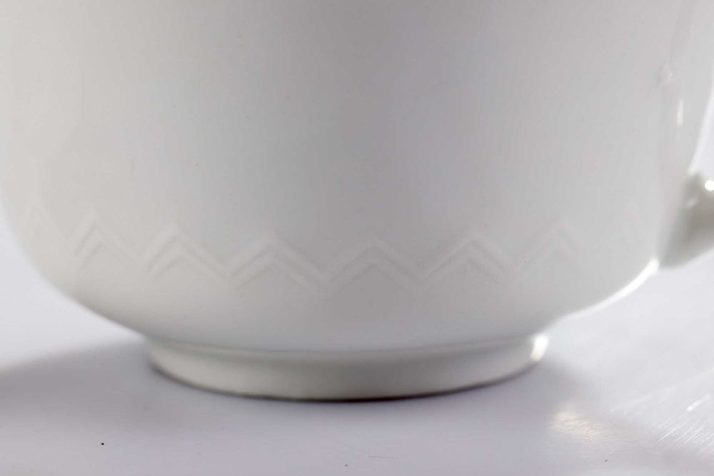 ceramika porcelana kubek filiżanka z uchem biała