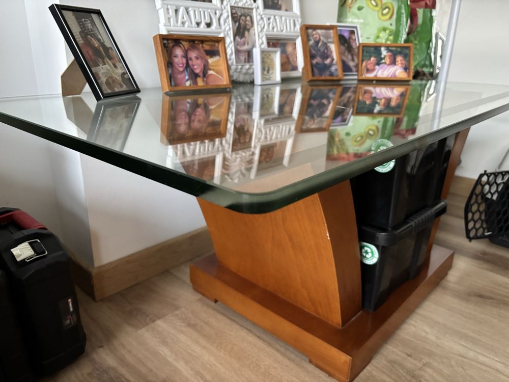 Mesa de centro em muito bom estado