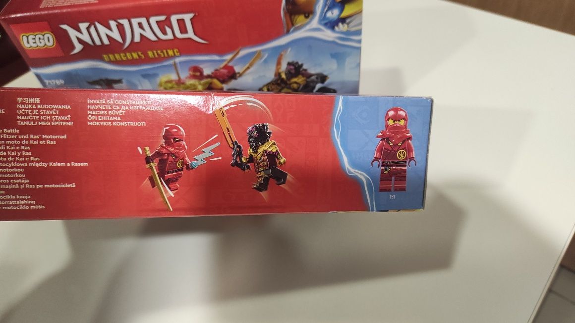 Конструктор LEGO Ninjago 71789 Автомобильная битва Кая и Раса