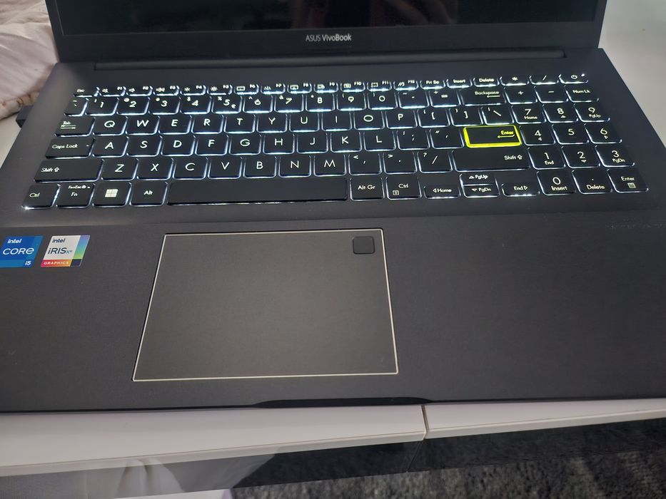 Sprzedam uszkodzony laptop ASUS VIVOBOOK