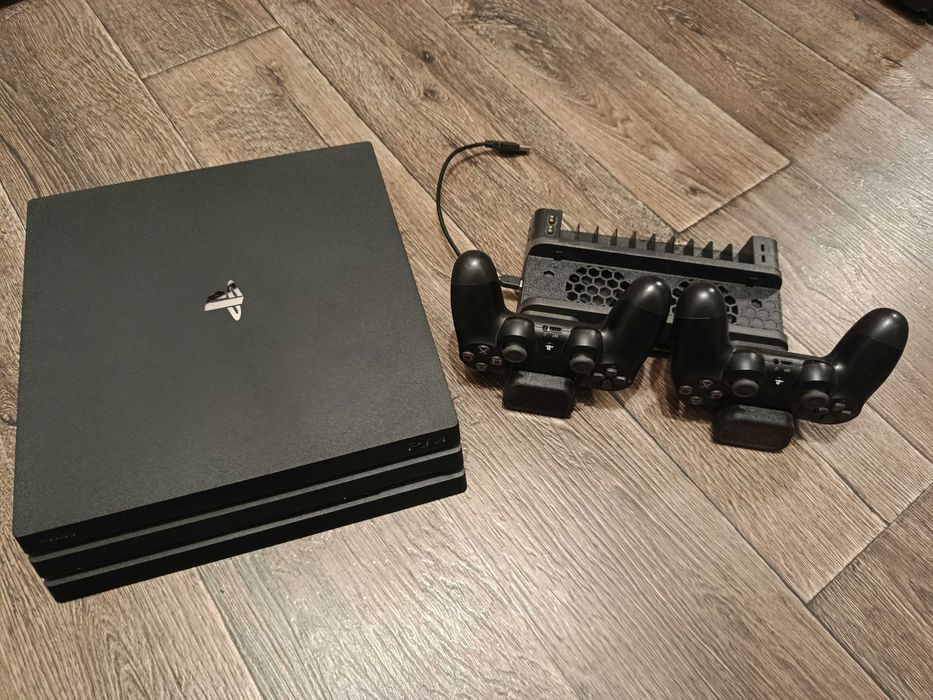 Sony PlayStation 4 Pro CUH-7216B (3я Ревизия)