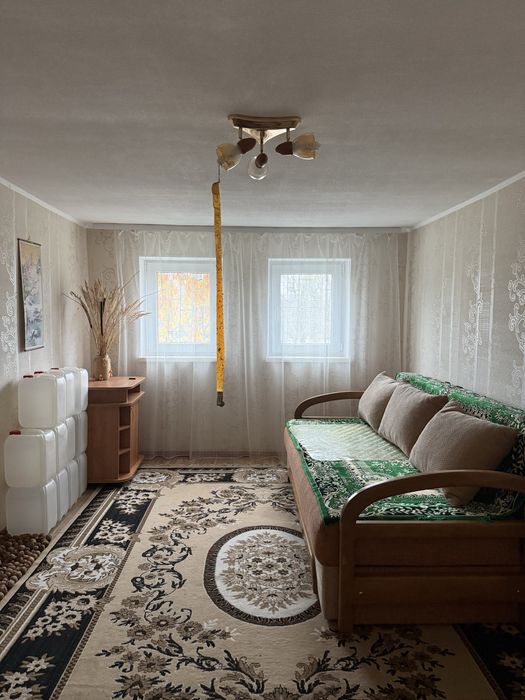 Дача з будинком в тихому місці