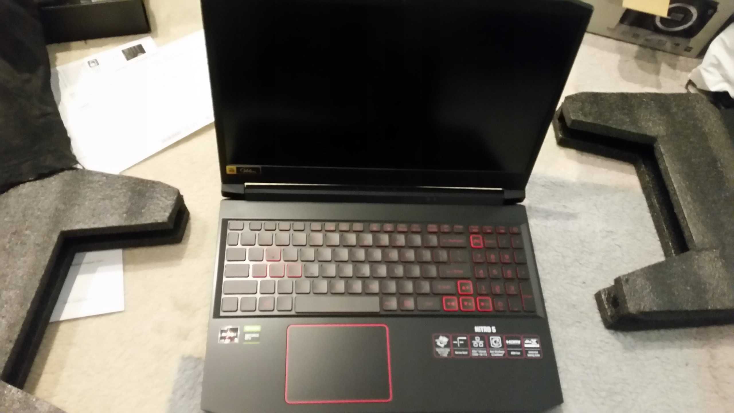 Acer Nitro 5 Ryzen5 4600H 8/512GB 1650 Ti W10 144h